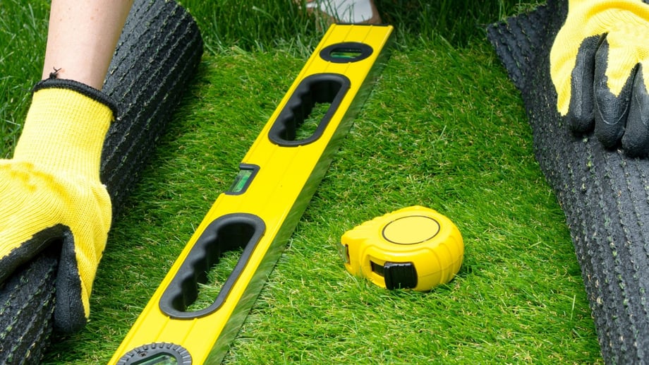 Who is the Best Putting Green Installer?